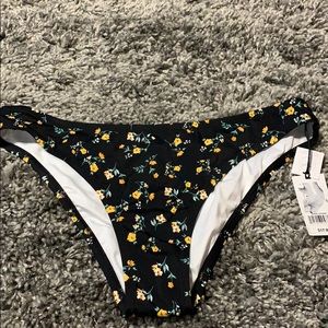 NWT shade and shore bikini cheeky bottoms